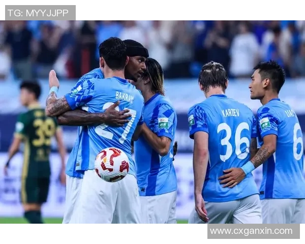 激情四溢的足球体育比赛展现团队合作与个人魅力的完美结合